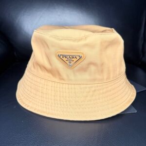 NEW WOMEN'S PRADA LIGHT TAN RE-NYLON BUCKET HAT LOGO PLAQUE ONE SIZE